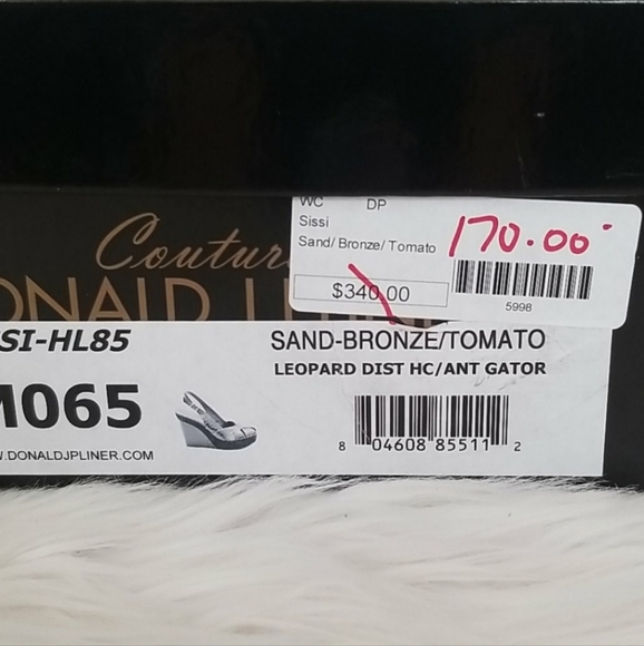 Donald J. Pliner Wedges - Picture 8 of 8